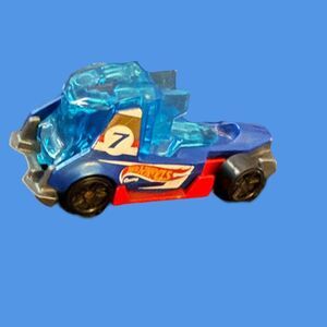 2019 Hot Wheels Haul 9 Gram #7 Diecast Semi Cab Clear Blue Plastic Blue Red A1